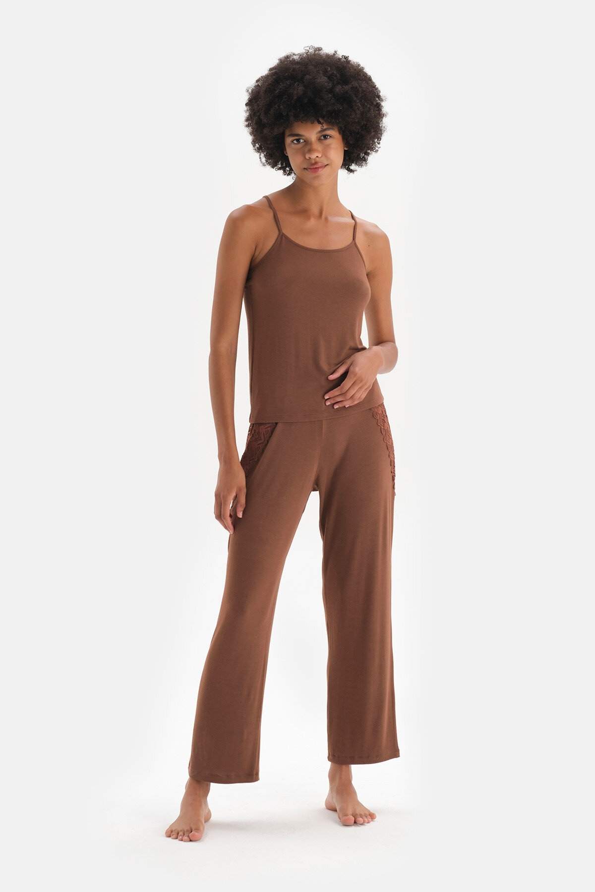 Dagi Kahverengi Askılı Dantel Detaylı Modal Kadın Pijama Takımı