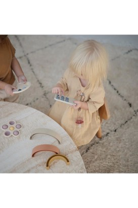 لعبة اطفال شكل هاتف لتعزيز الحركة الحسية من Mushie - Thumbnail